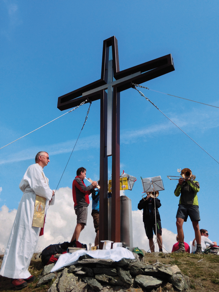 Wiesbauer sponsert Gipfelkreuz