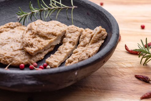 Fleischersatz im Fokus: „Richtiges" Fleisch könnte die bessere Wahl sein