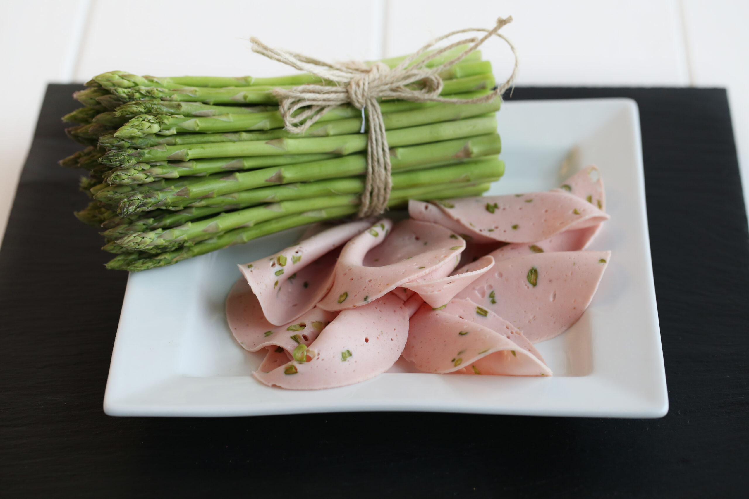 Rezept des Monats: Lyoner mit Spargel