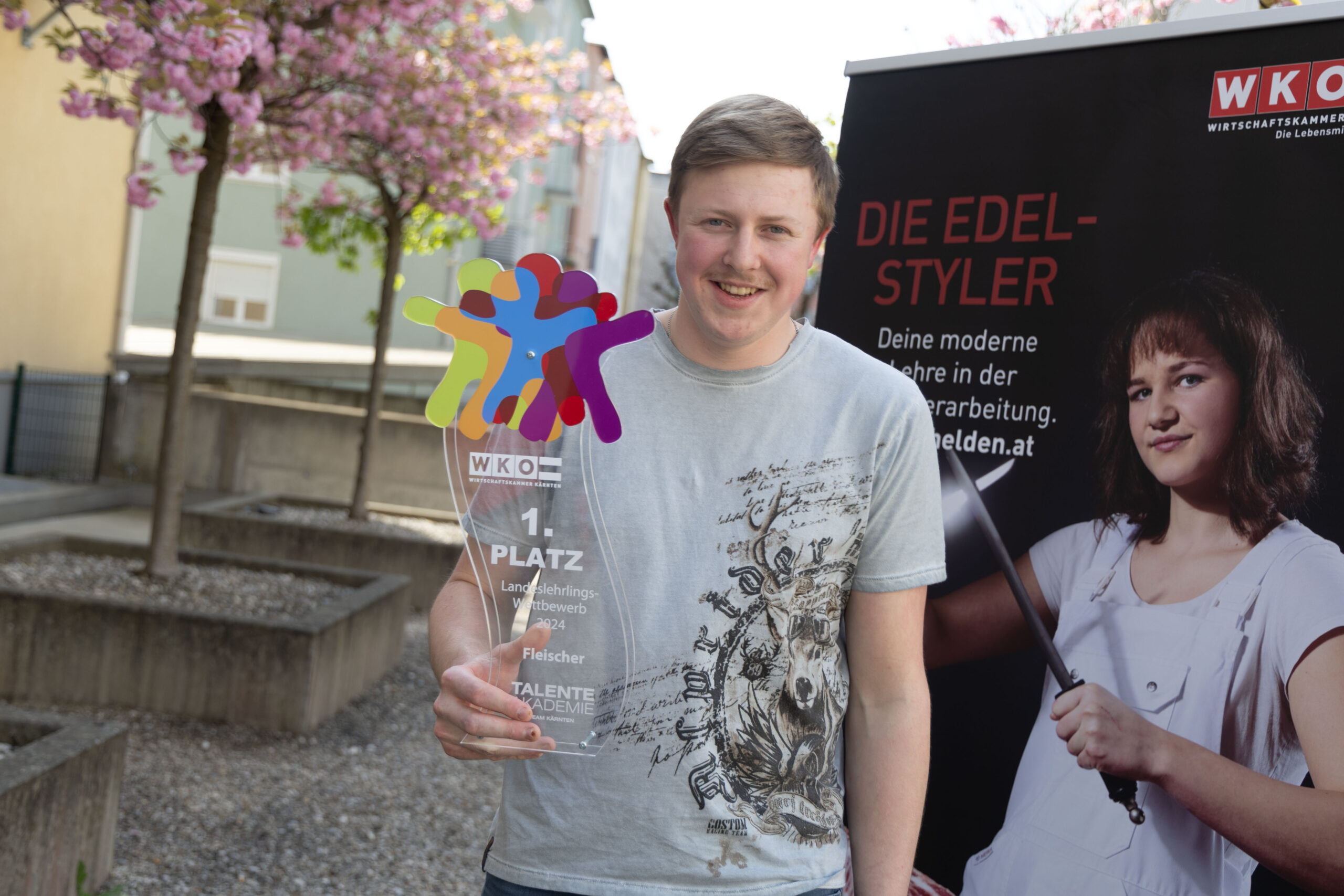 Landessieger Thomas Zojer von der Fruhmann GmbH aus Wernberg überzeugte die Fachjury bei den juniorSkills im Fleischkompetenzzentrum Klagenfurt.