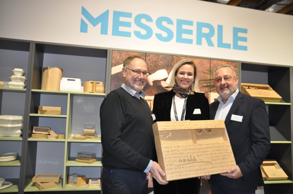 Messerle, Profi für Take-away-Verpackungen (v. l.): Key-Account-Manager Kevin Stohs, Marketingchefin Julia Pritzi und Key-Account- Manager Christopher Eymer. © HaRo
